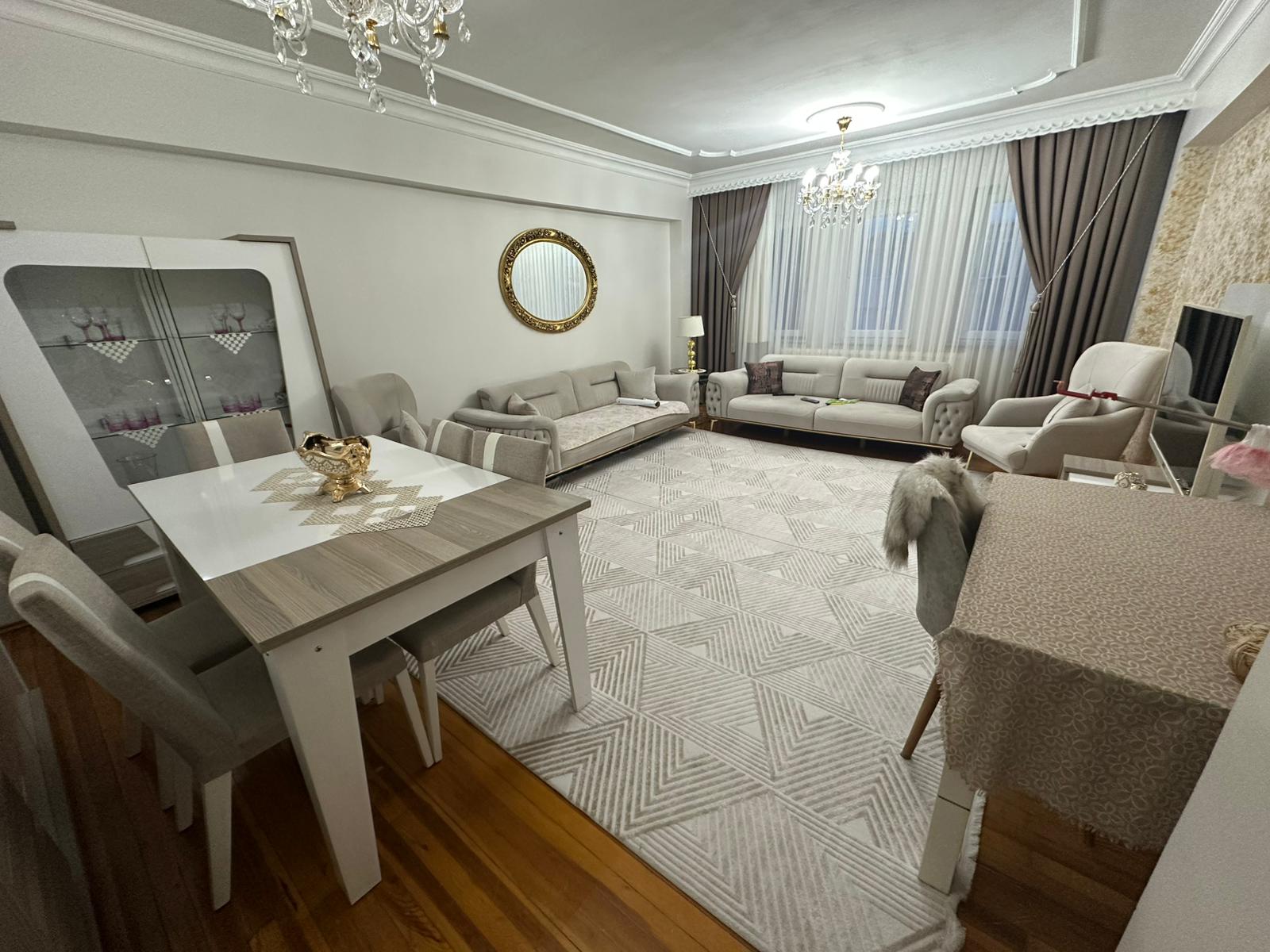 YILDIZKENT'TE SATILIK DAİRE